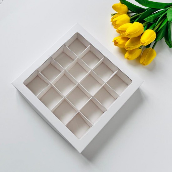 16 Bölmeli Pencereli Çikolata Kutusu-Madlen Uyumlu 16 Bölmeli Pencereli Çikolata Kutusu-Madlen Uyumlu