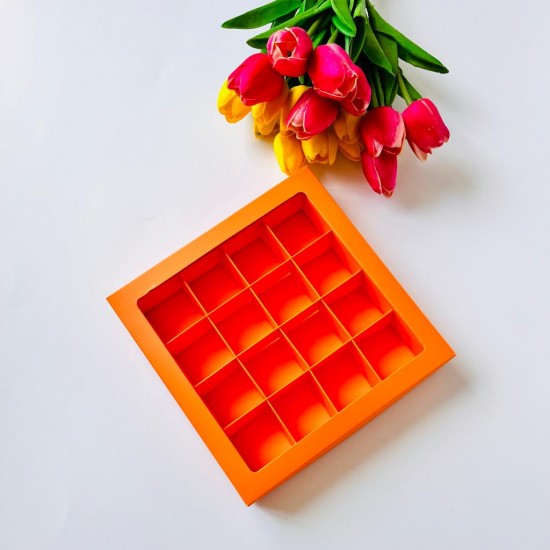 16 Bölmeli Pencereli Çikolata Kutusu-Madlen Uyumlu 16 Bölmeli Pencereli Çikolata Kutusu-Madlen Uyumlu