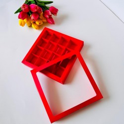 16 Bölmeli Pencereli Çikolata Kutusu-Madlen Uyumlu 16 Bölmeli Pencereli Çikolata Kutusu-Madlen Uyumlu