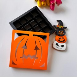 16 Bölmeli Pencereli Bal Kabağı Tasarımlı Halloween Çikolata Kutusu 