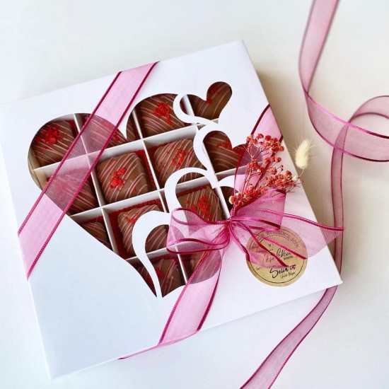 16 Bölmeli Kalp Tasarım Bonbon Çikolata Kutusu