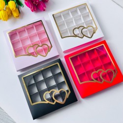 16 Bölmeli Kalp Tasarım Çikolata Kutusu Gold Yaldız