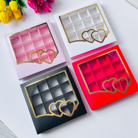 16 Bölmeli Kalp Tasarım Çikolata Kutusu Gold Yaldız
