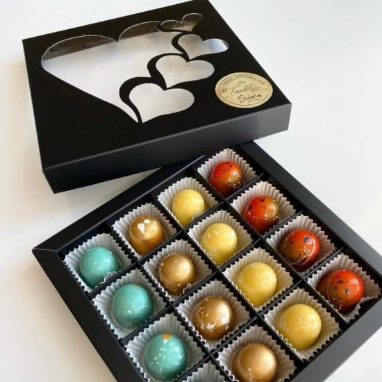 16 Bölmeli Kalp Tasarım Bonbon Çikolata Kutusu