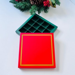 16 Bölmeli Gold Yaldız Bonbon Çikolata Kutusu Yılbaşı (Yeşil-Kırmızı) 16 Bölmeli Gold Yaldız Bonbon Çikolata Kutusu Yılbaşı (Yeşil-Kırmızı)