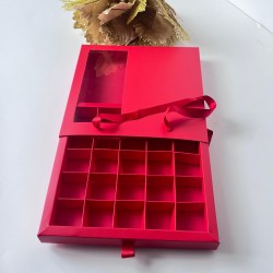 25 Bölmeli Pencereli-Çanta Model Bonbon Çikolata Kutusu