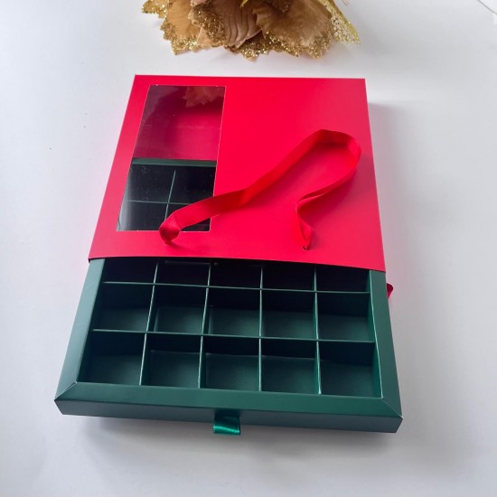 25 Bölmeli Pencereli-Çanta Model Bonbon Çikolata Kutusu 25 Bölmeli Pencereli-Çanta Model Bonbon Çikolata Kutusu