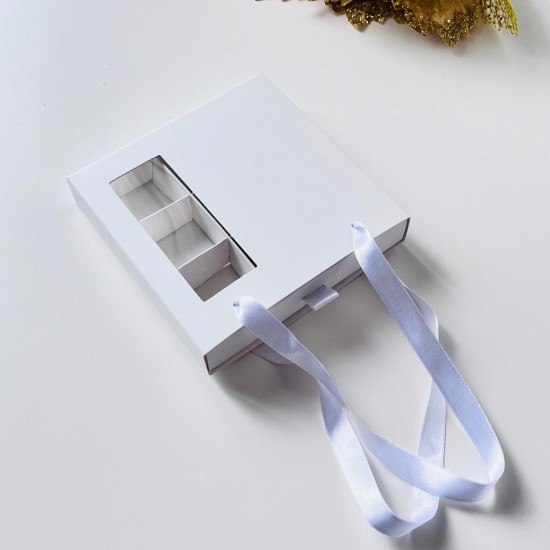 9 Bölmeli Pencereli Çanta Model Bonbon Çikolata Kutusu 9 Bölmeli Pencereli Çanta Model Bonbon Çikolata Kutusu