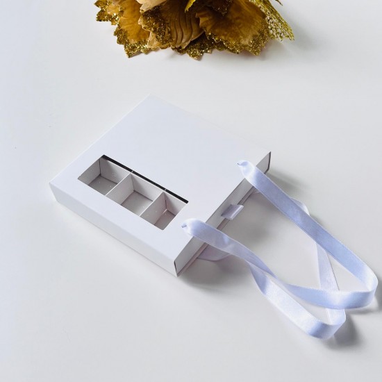 9 Bölmeli Pencereli Çanta Model Bonbon Çikolata Kutusu 9 Bölmeli Pencereli Çanta Model Bonbon Çikolata Kutusu