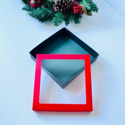 20x20x3 Pencereli Karton Kutu (yeşil-kırmızı) 20x20x3 Pencereli Karton Kutu (yeşil-kırmızı)