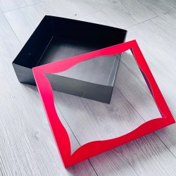 25x30x9 Pencereli Karton Kutu Siyah-Kırmızı 25x30x9 Pencereli Karton Kutu Siyah-Kırmızı