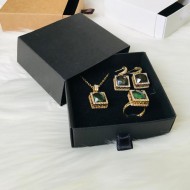 Takı Kutusu Karton Sürgülü Süngerli 8x8x3 SİYAH Takı Kutusu Karton Sürgülü Süngerli 8x8x3 SİYAH
