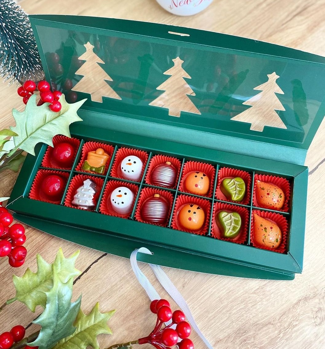 14 Bölmeli Çikolata-Bonbon Kutusu-Yılbaşı — galeri görseli