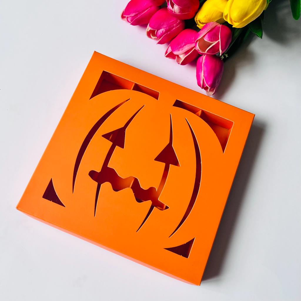 16 Bölmeli Bal Kabağı Tasarım Bonbon Çikolata Kutusu-Halloween — galeri görseli