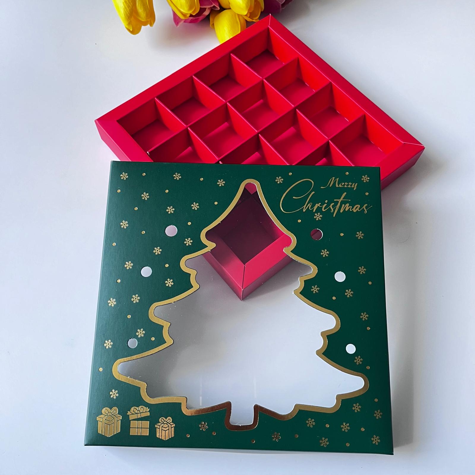 16 Bölmeli Çam Ağacı Tasarım Çikolata Kutusu-Merry Christmas — galeri görseli