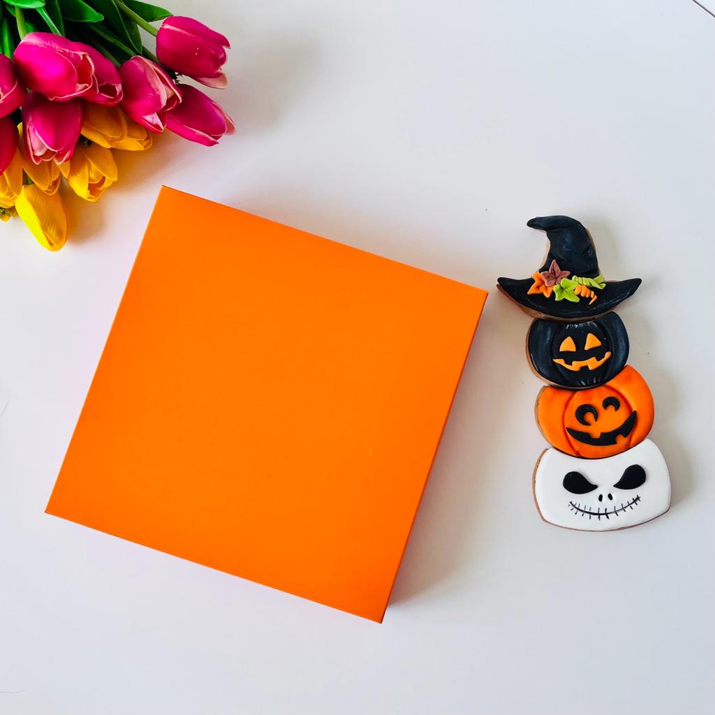 16 Bölmeli Karton Çikolata Kutusu-Halloween Madlen Uyumlu — ürün görseli