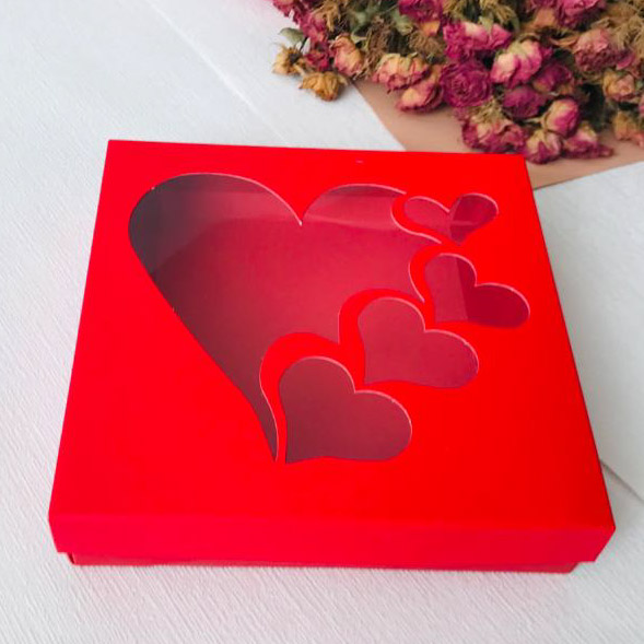 18x18x4 Karton Kalp Tasarım Kutu — galeri görseli