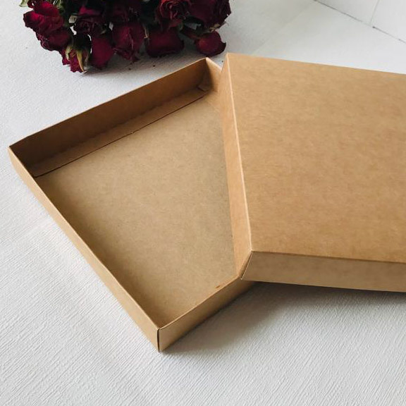 20x20x3 Karton Kutu — galeri görseli