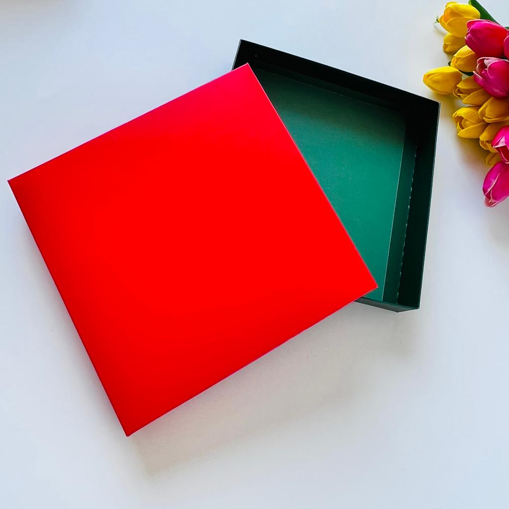 20x20x3 Karton Kutu (kırmızı-yeşil) — ürün görseli