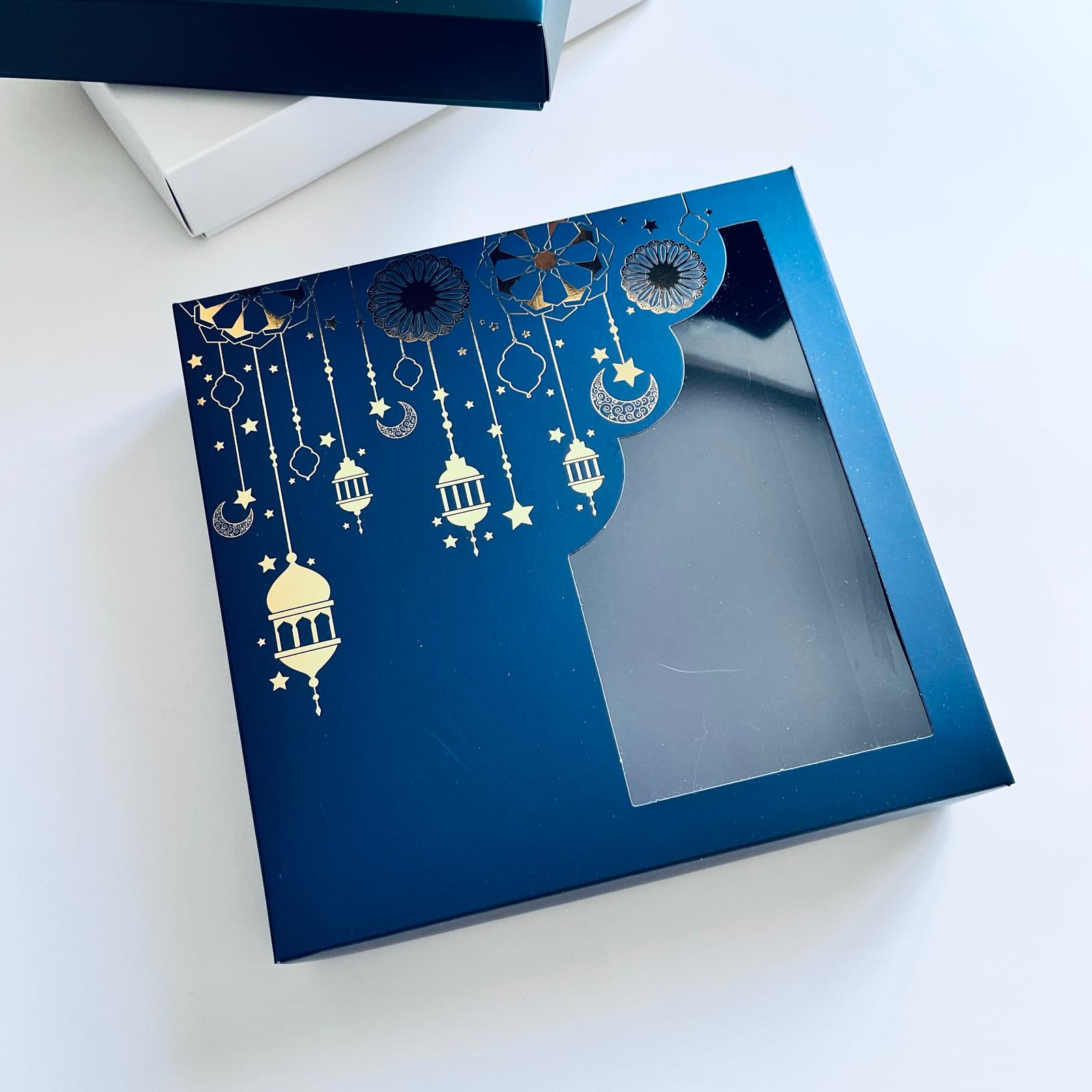 21x21x4 Pencereli Gold Yaldız Ramazan Desen Baskılı Karton Kutu — ürün görseli