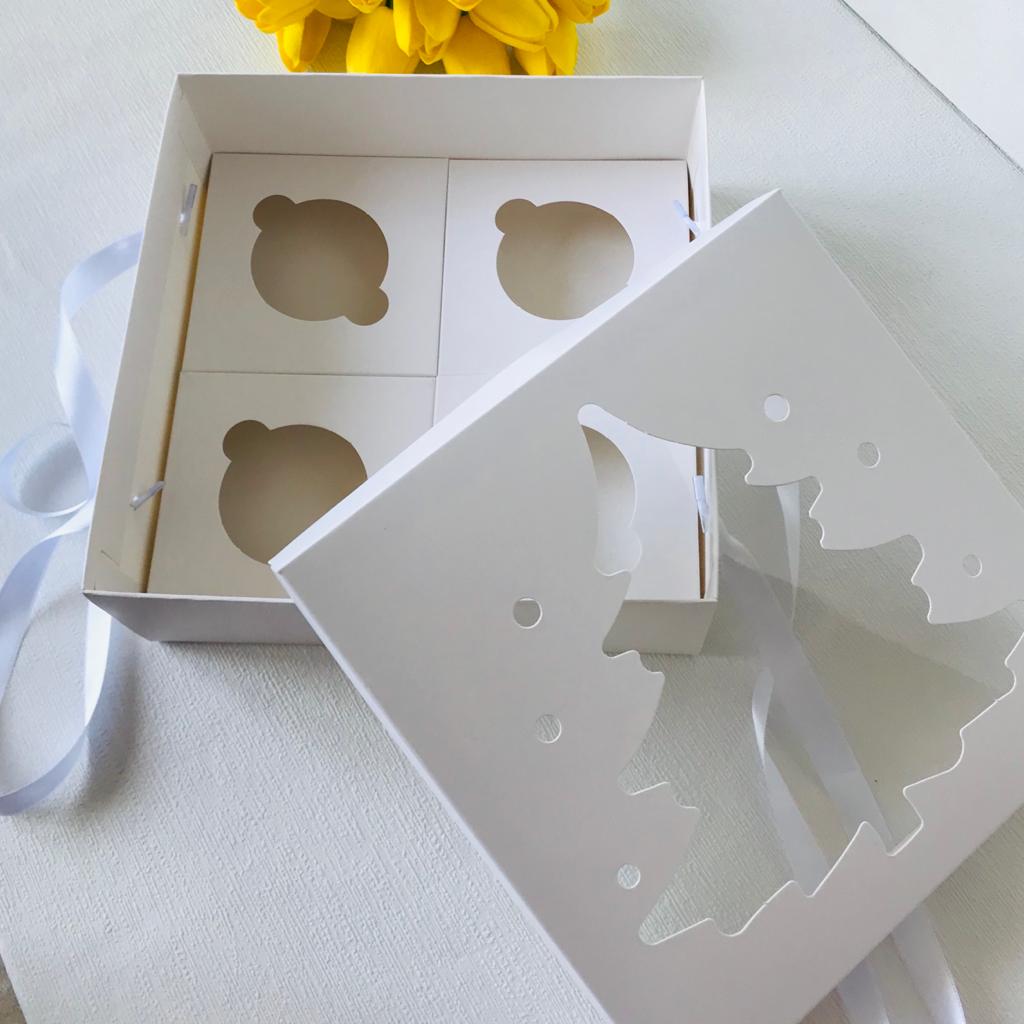 21x21x8 Çam Ağacı Tasarım Cupcake Taşıma Kutusu 4 Bölmeli — galeri görseli
