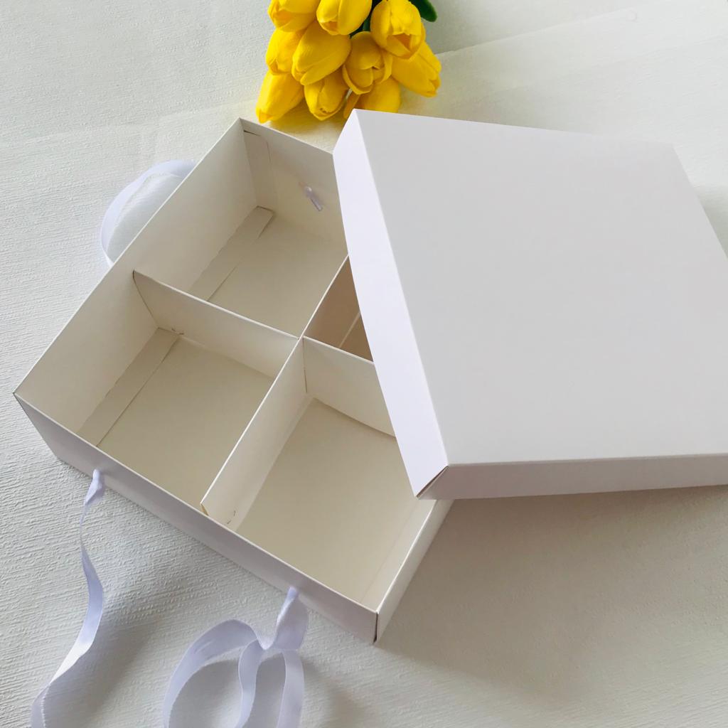 21x21x8 Karton Taşıma Kutusu 4 Bölmeli — ürün görseli