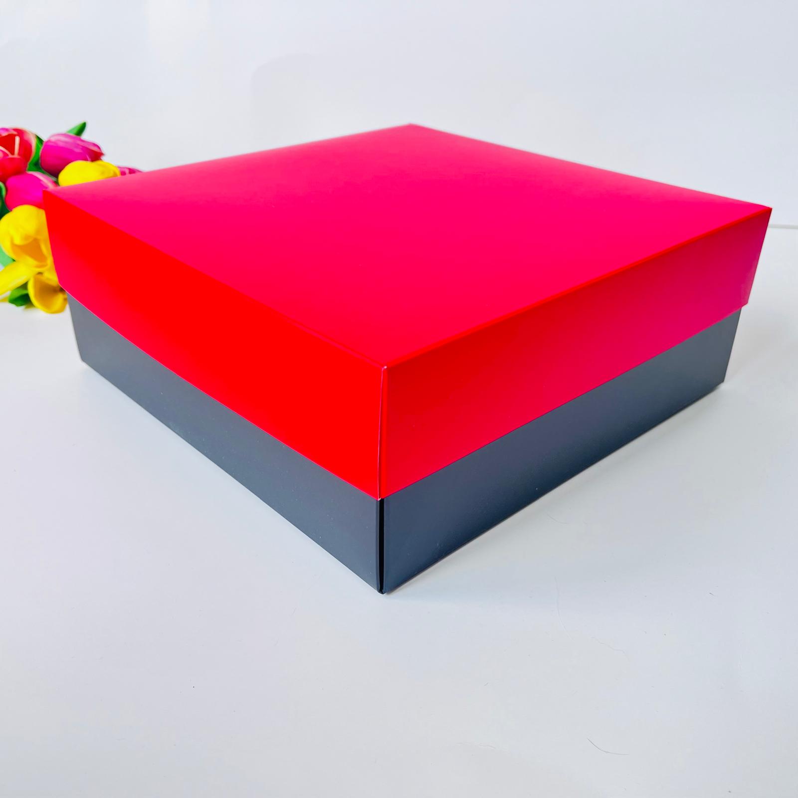 25x25x10 Karton Kutu Yılbaşı Desen — galeri görseli