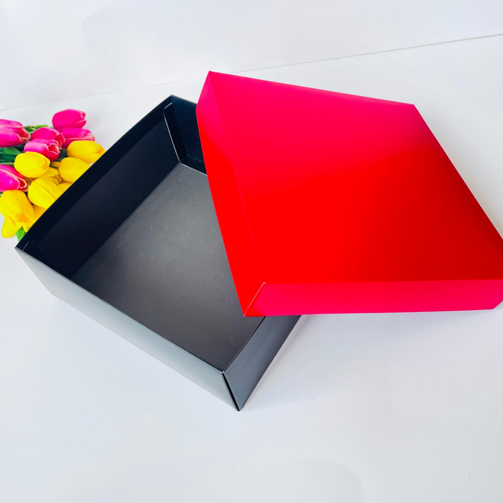 25x25x10 Karton Kutu Yılbaşı Desen — galeri görseli