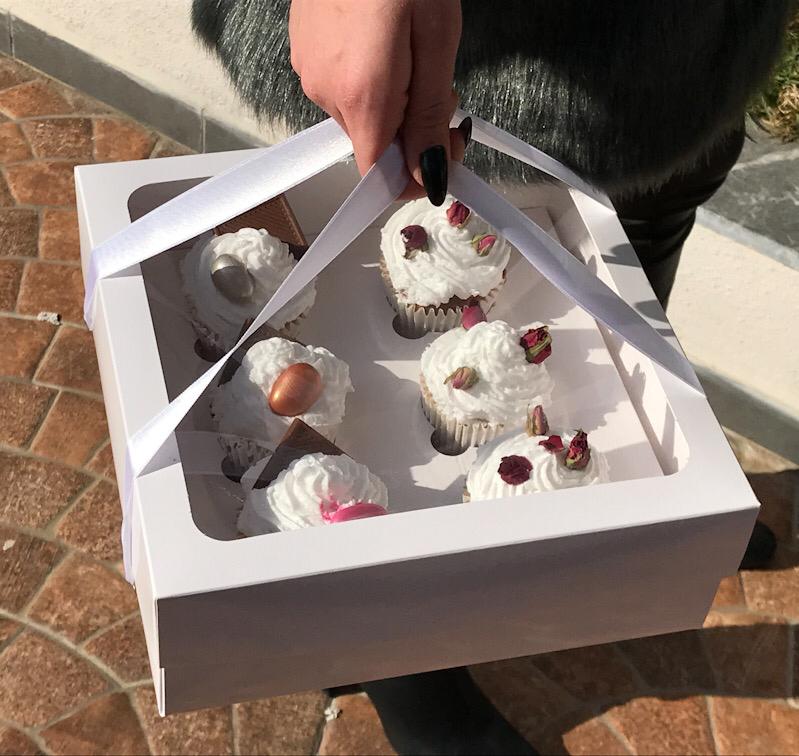 25x25x10 Pencereli Cupcake Taşıma Kutusu 6 Bölmeli — galeri görseli