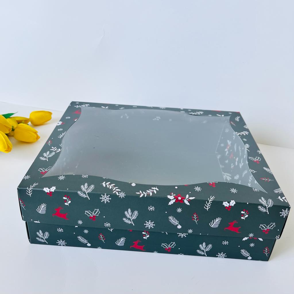 25x30x9 Pencereli Karton Kutu Yılbaşı Desen — galeri görseli