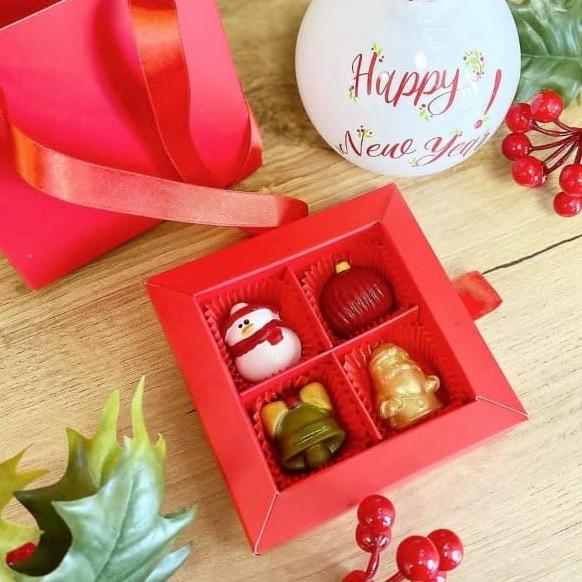 4 Bölmeli Bonbon Çikolata Kutusu Çanta Model — galeri görseli