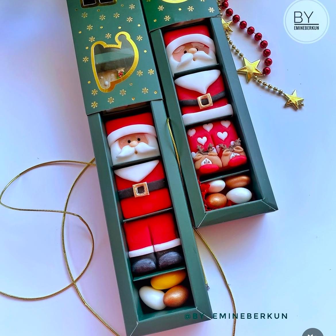 5 Bölmeli Yılbaşı Tema-Gold Yaldız Bonbon Çikolata Kutusu — galeri görseli