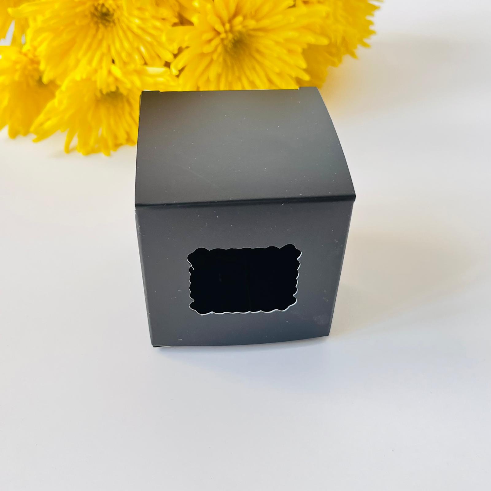 6x6x6 Pencereli Karton Kutu — galeri görseli