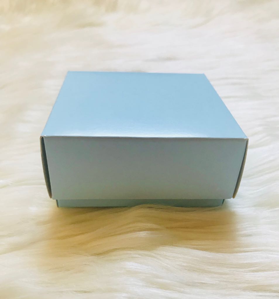 8x8x3,5 Karton Kutu — galeri görseli