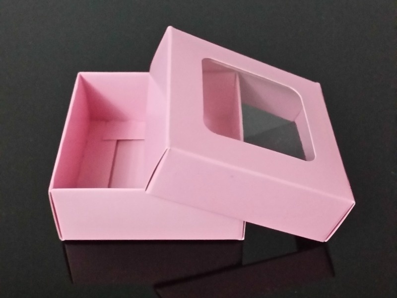 8x8x3 Pencereli Karton Kutu — galeri görseli
