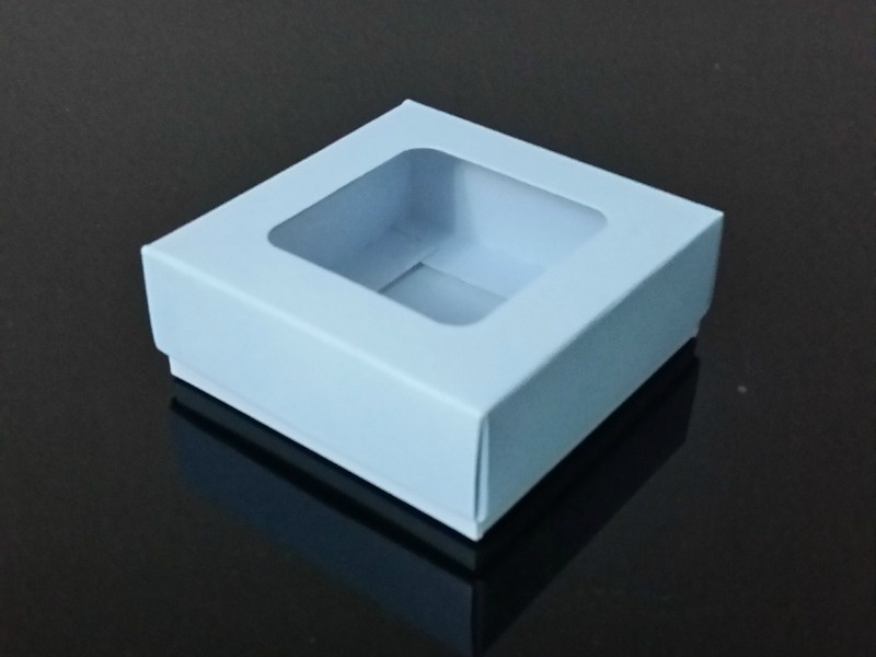 8x8x3 Pencereli Karton Kutu — galeri görseli