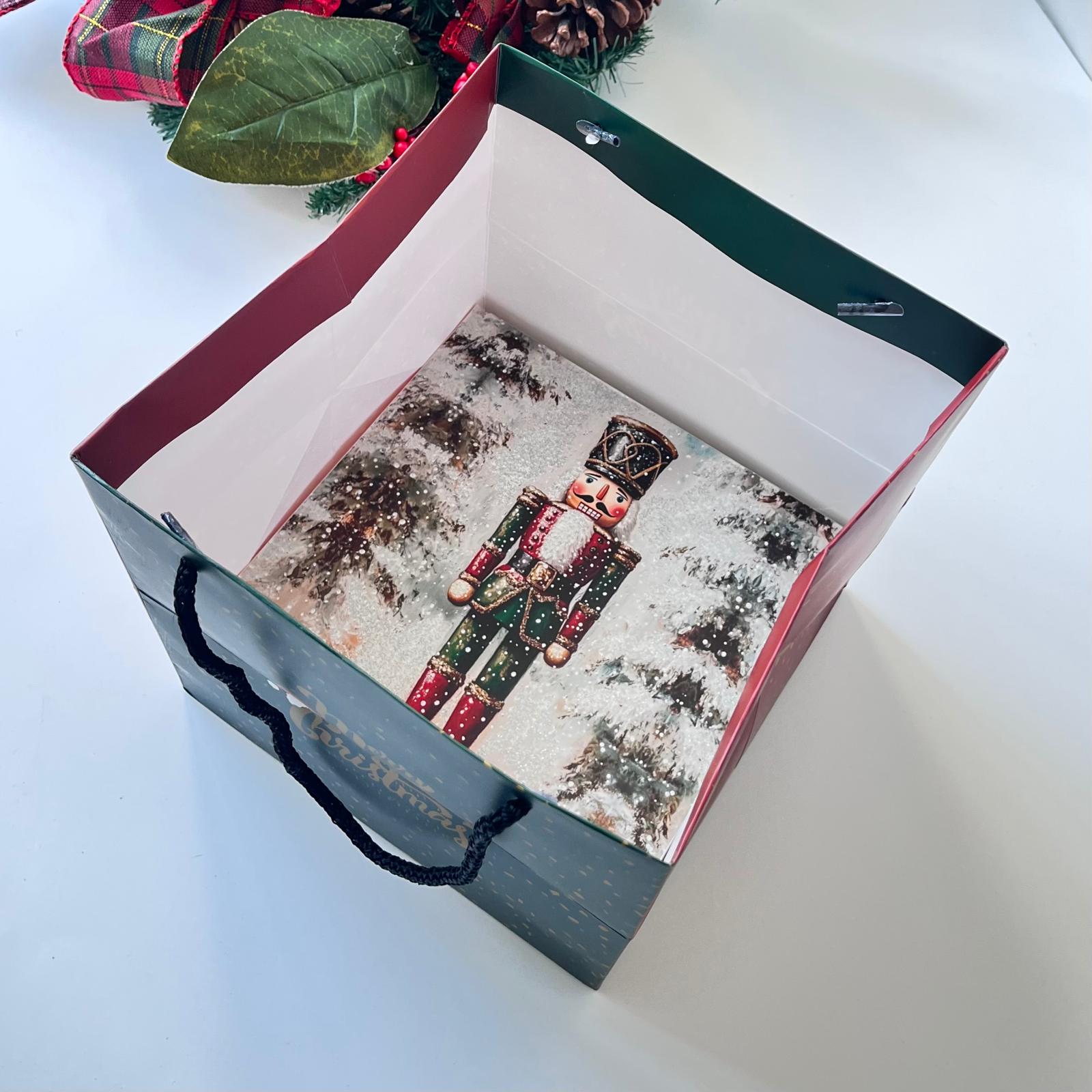 Karton Çanta Yılbaşı Desen 20x20x20 cm — galeri görseli