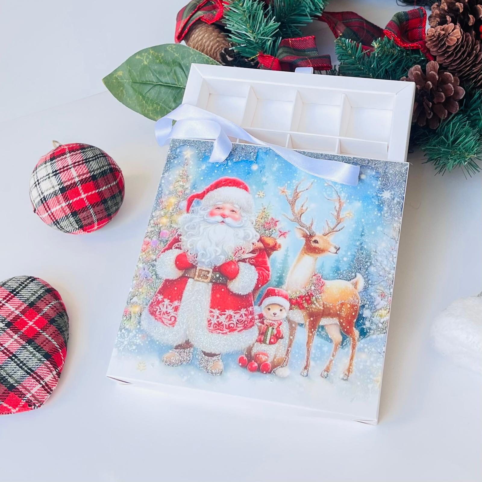 16 Bölmeli Çanta Model Bonbon Çikolata Kutusu-Simli Noel Baba — galeri görseli