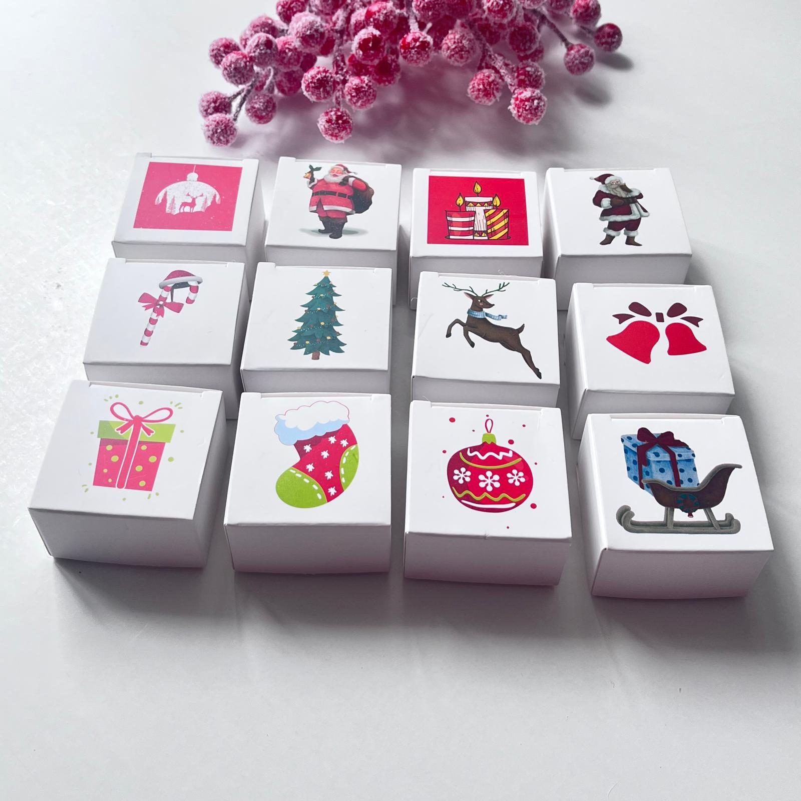 5x5x3 Karton Kutu Beyaz-Yılbaşı Temalı 12 Adet — ürün görseli
